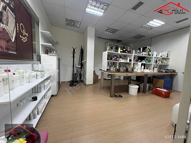 Yenibosna Yıldırım Beyazıt caddesinde kiralık 2 katlı dükkan işyeri ofis depo iş hanında Giriş ve bo - Görsel 18
