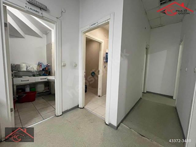 Yenibosna Yıldırım Beyazıt caddesinde kiralık 2 katlı dükkan işyeri ofis depo iş hanında Giriş ve bo - Görsel 4