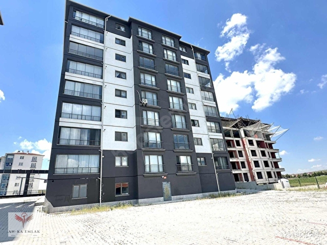 AN-KADAN MEHMET AKİFTE 4+1 SİTE İÇİ ARA KAT SATILIK DAİRE