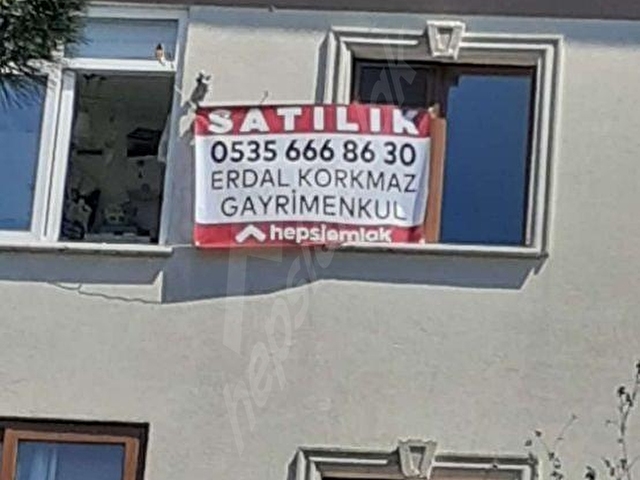 ULUSDA GENÇ BİNADA KAT MÜLKİYETLİ ARA KAT 2+1 85 M2 ÖNÜ AÇIK - Görsel 4