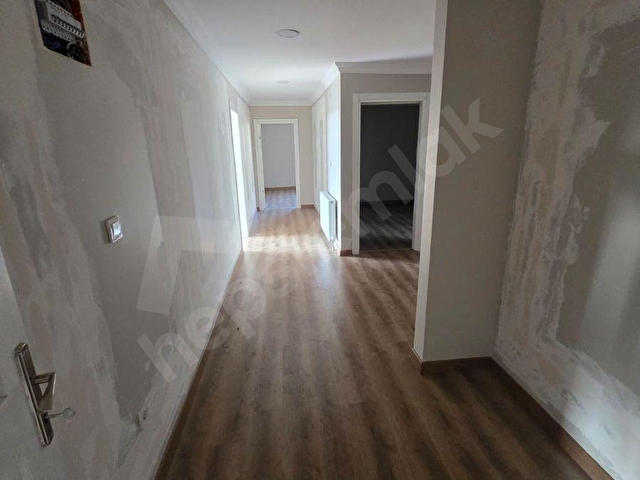 Doğa Manzaralı, Geniş Teraslı Kiralık 3+1 Daire - Görsel 9
