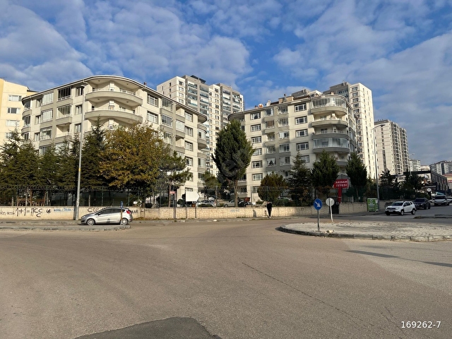ERYAMAN ATA MAHDE 3 BALKONLU, EBEVEYN BANYOLU GENİŞ 3+1 DAİRE