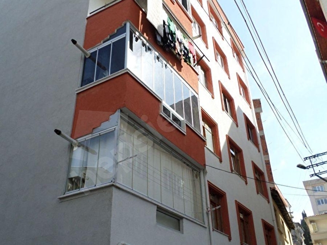 MUDANYA EĞİTİM MAH.DE SATILIK DAİRE 5.KAT MERKEZDE 2+1 DÜZAYAK GENİŞ FERAH DAİRE