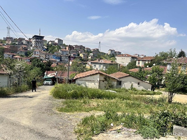 ÜMRAMİYE ELMALIKENTDE SATILIK 182 m2 ARSA