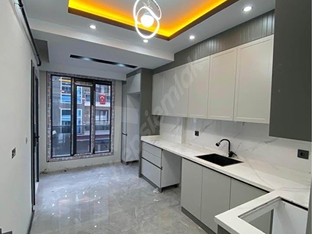MİWA YAPIDAN METROBÜSE YAKIN AYRI MUTFAK 1+1 ACİL SATILIK ARAKAT - Görsel 12