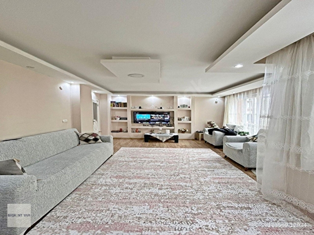 BAŞKENT YAPIDAN CADDEYE YAKIN TEK DAİRE ÜZERİ ÇİFT BALKONLU 2+1 - Görsel 2