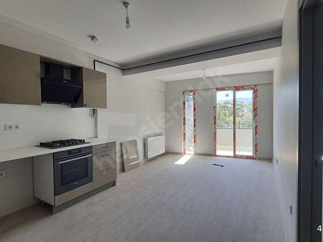 BORNOVA MERKEZDE SIFIR 2+1 SATILIK