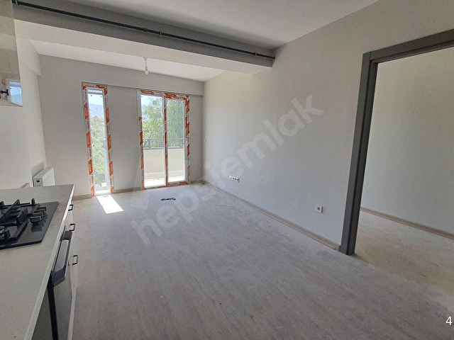 BORNOVA MERKEZDE SIFIR 2+1 SATILIK - Görsel 6
