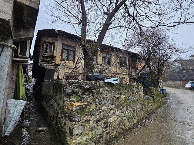 KÖY İÇİ YATIRIMLIK FIRSAT EV  VEYA ARAZİ - Görsel 9