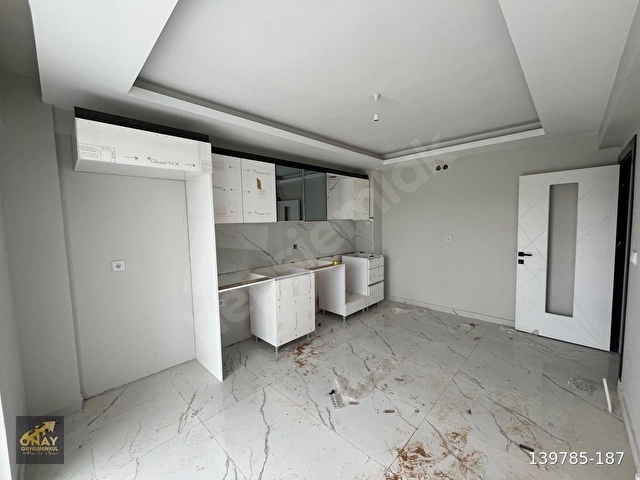 ONAYDAN  YILDIRIM MAH.3.KAT GENİŞ FERAH MASRAFSIZ LÜX DAİRE