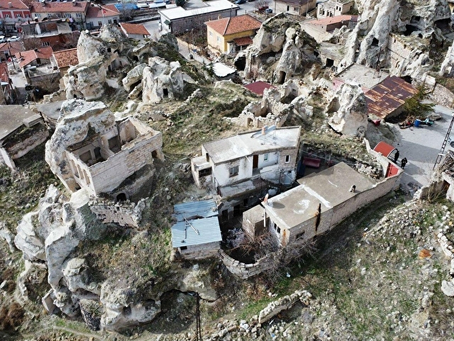 HIRKA CAPPADOCİA EMLAKTAN NARDA OTEL YAPIMINA UYGUN EV - Görsel 12