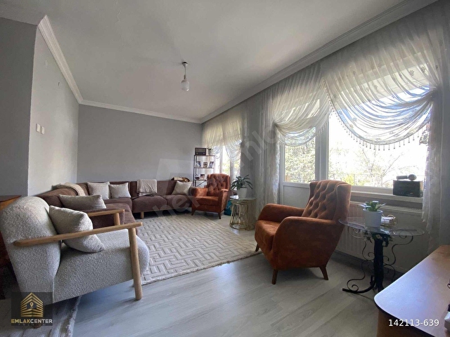 EMLAKCENTERDAN ÇEVRELİ CDDE 3+1 FULL YAPILI ÜÇ CEPHELİ DAİRE