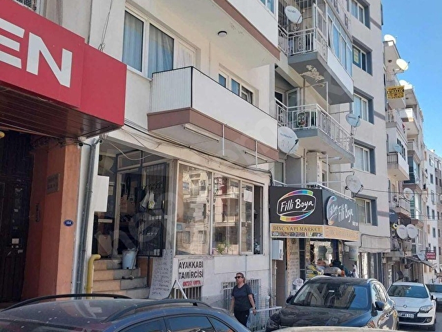 SAİMÇIKRIKÇI CADDE ÜZERİ 3+1 150 M2 METRO 35 EMLAKTAN SATILIK