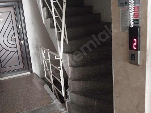 SAİMÇIKRIKÇI CADDE ÜZERİ 3+1 150 M2 METRO 35 EMLAKTAN SATILIK - Görsel 2