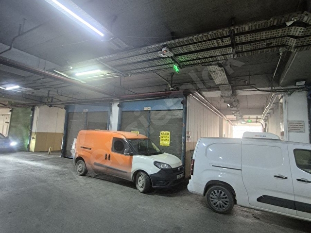 Mega Center Kuru gıda Bayrampaşa 2 adet 32 şer m2 dükkan - Görsel 4