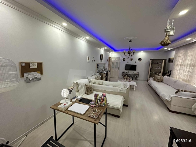 KÜÇÜKÇEKMECE CUMHURİYET MH SATILIK ÇOK GENİŞ 3+1 DAİRE - Görsel 3