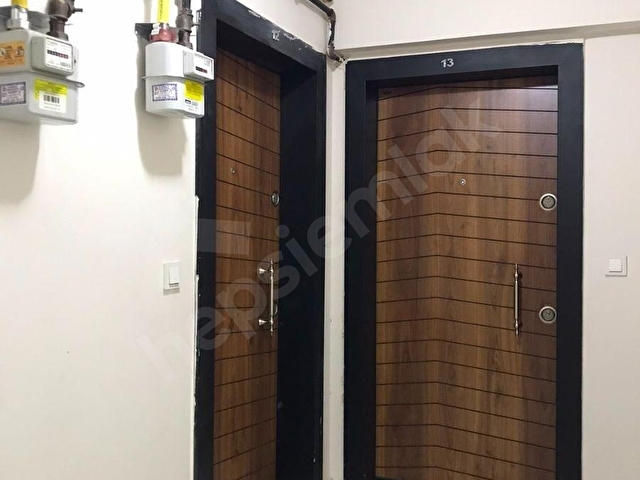 ÖZ ELİT EMLAKTAN MURADİYEDE KİRALIK 1+1 ARA KAT DAİRE 15.000 TL. - Görsel 3