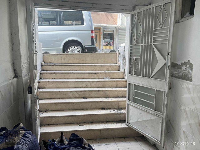 Kiralık tekstile uygun 175 metre² elektrik rayları mevcut - Görsel 15