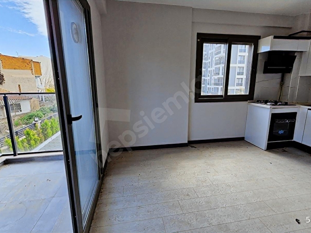 Çiğli Katip Çelebi Üniversitesi Yakını 1+1 Site içinde Sıfır - Görsel 22