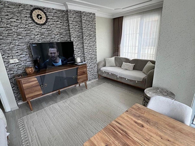 MERKEZ MAHALLESİNDE ÖNÜ AÇIK 75m2 GENİŞ 2+1 DAİRE