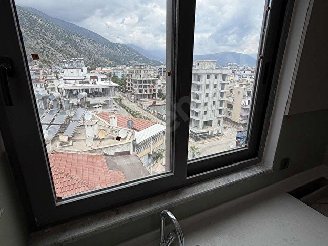ANA CADDE ÜSTÜNDE NET 71Lİ GENİŞ 2+0 DENİZ MANZARALI DAİRE - Görsel 23