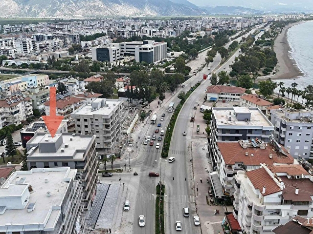 ANA CADDE ÜSTÜNDE NET 71Lİ GENİŞ 2+0 DENİZ MANZARALI DAİRE - Görsel 5