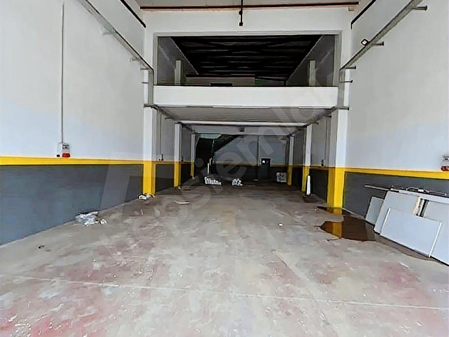 Surkentten satılık 320 M² batarlı sanayi dükkanı