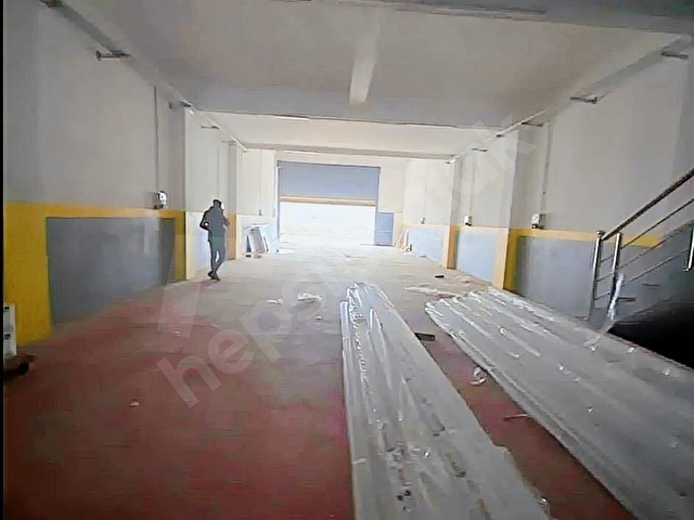 Surkentten satılık 320 M² batarlı sanayi dükkanı - Görsel 12