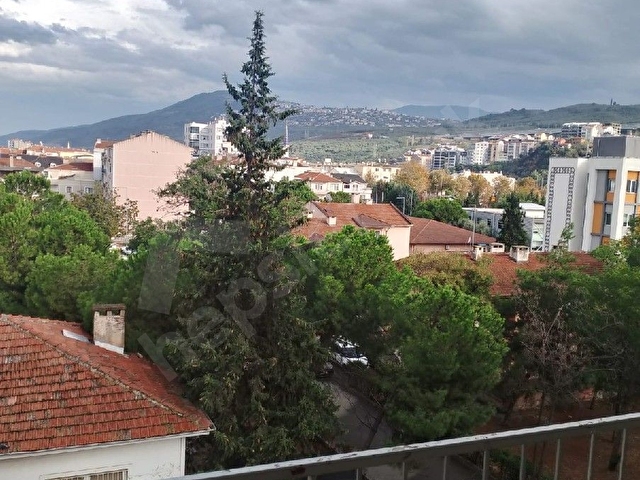 Gemlik istiklal caddesinde içi ful yapılı deniz gören daire - Görsel 3