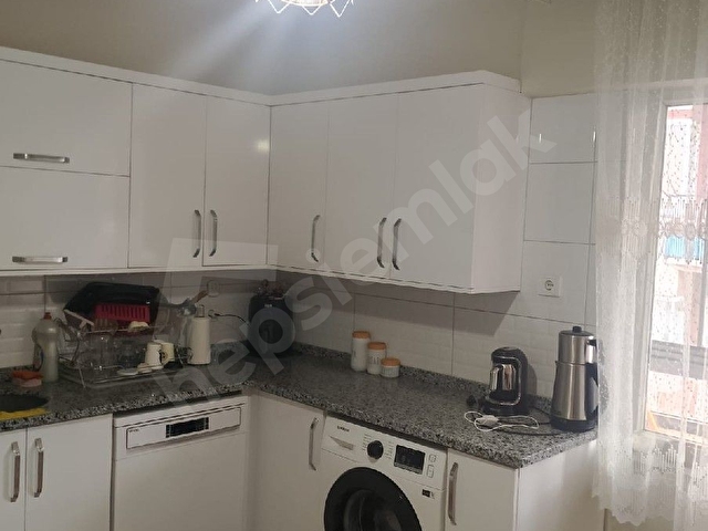 Gemlik istiklal caddesinde içi ful yapılı deniz gören daire - Görsel 14