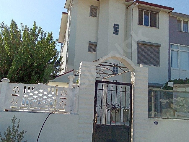 SEFERİHİSAR ÖMÜR BELDESİNDE TRİPLEKS YAZLIK - Görsel 2