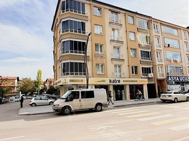 BÖLCEK CADDESİNDE SATILIK 3+1 SON KAT
