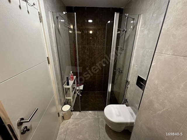 Bahçeşehir Referansta 3+1 Lüks Eşyalı Kiralık Daire - Görsel 16