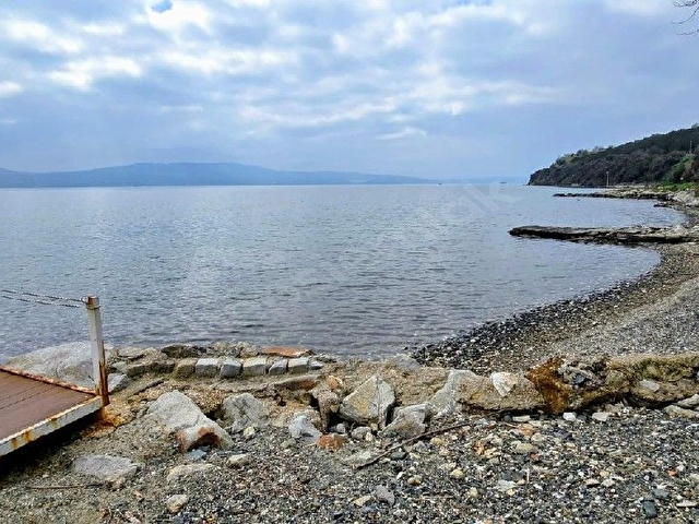 PW PLUSTAN BALIKESİR ERDEKTE ASKERI KAMPIN YANINDA HAVUZLU ESYALİ SATILIK VİLLA - Görsel 9