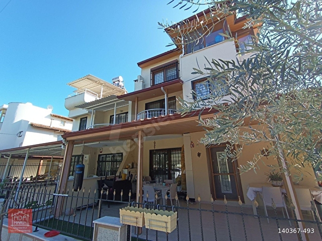 KUŞADASI SAHİL SİTESİNDE 210 M2 SATILIK 4+1 TRİPLEKS VİLLA - Görsel 2