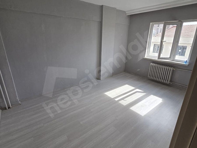KURTULUŞDA ADLİYE YAKINI 3+1 120 M2 ASANSÖRLÜ DAİRE - Görsel 7
