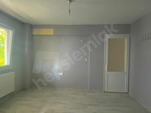 MERKEZİ KONUMDA KİRALIK DOĞALGAZLI 3+1 DAİRE - Görsel 5