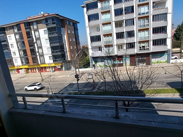 ÇORLU MERKEZDE İYİ LOKASYONDA CADDE CEPHE GENİŞ 3+1 DAİRE - Görsel 30
