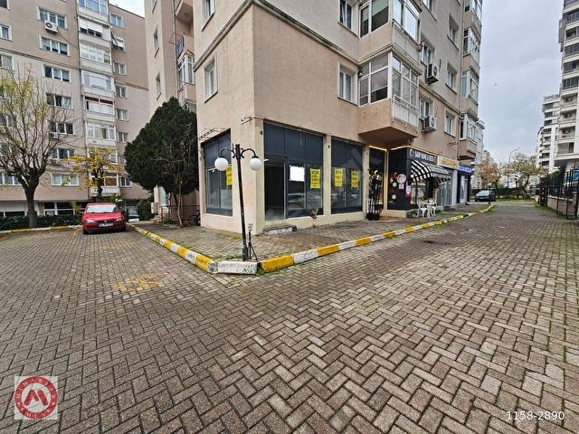 MALTEPE ALTAYÇEŞMEDE ÇİFT CEPHELİ ÖZEL OTOPARKLI 110M2 DÜKKAN