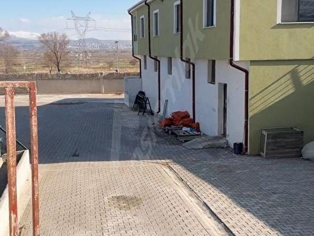 Tam Donanımlı Besi Çiftliği: 800 Kapasite, 5 Lüks Daire, 6691m² Alan - Görsel 20