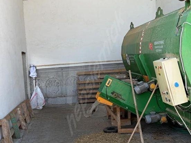 Tam Donanımlı Besi Çiftliği: 800 Kapasite, 5 Lüks Daire, 6691m² Alan - Görsel 17