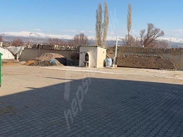 Tam Donanımlı Besi Çiftliği: 800 Kapasite, 5 Lüks Daire, 6691m² Alan - Görsel 22