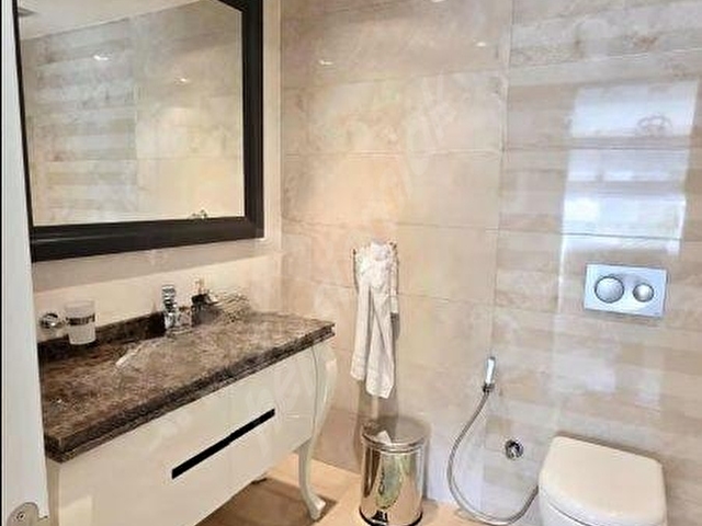 BAHCEŞEHİR SOFA DA GÖLET MANZARALI EŞYALI LÜX SİTE İÇİ DAİRE - Görsel 22