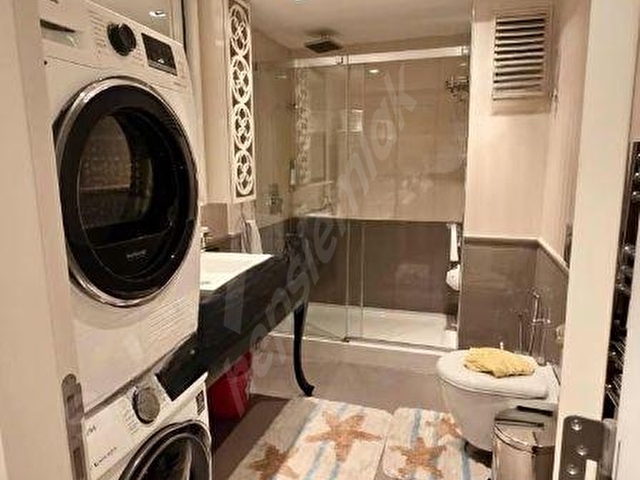 BAHCEŞEHİR SOFA DA GÖLET MANZARALI EŞYALI LÜX SİTE İÇİ DAİRE - Görsel 9