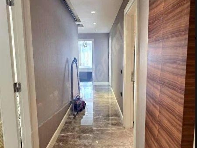 BAHCEŞEHİR SOFA DA GÖLET MANZARALI EŞYALI LÜX SİTE İÇİ DAİRE - Görsel 14