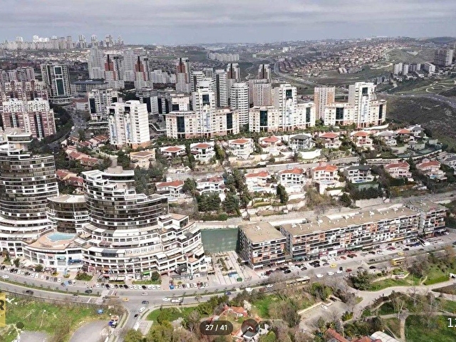 BAHCEŞEHİR SOFA DA GÖLET MANZARALI EŞYALI LÜX SİTE İÇİ DAİRE