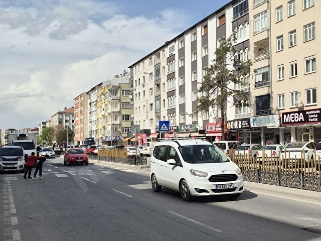 FUZULİ CADDESİNİN ÜZERİNDE SATLIK DAİRE - Görsel 15