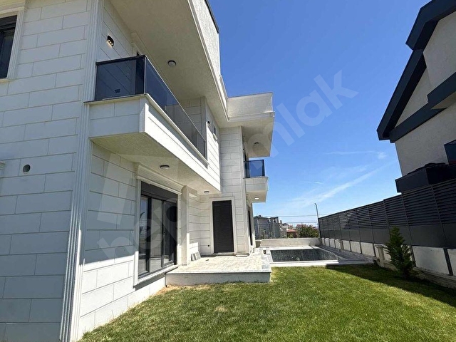 GÜMÜŞYAKADA SATILIK ULTRA LÜX VİLLA - Görsel 4