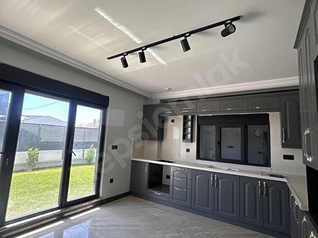 GÜMÜŞYAKADA SATILIK ULTRA LÜX VİLLA - Görsel 12
