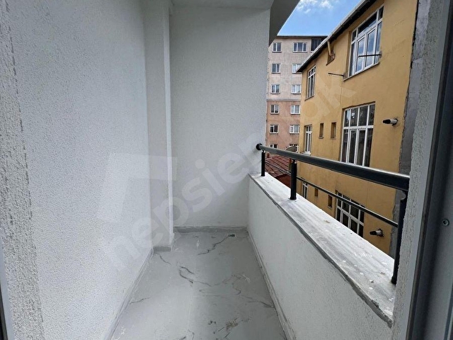HALKALIDA 4+2 KAPALI OTOPARKLI TAPU MASRAFSIZ DUBLEKS DAİRE - Görsel 17
